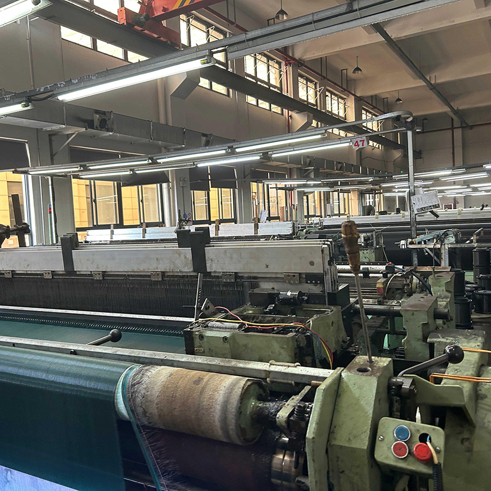 Detailed Images of Greenhouse Debris Collection Tarp Detailed Images of Greenhouse Debris Collection Tarp